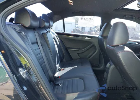 2017 Volkswagen Jetta Gli z USA, uszkodzony, nr VIN 3VW5T7AJ4HM365431